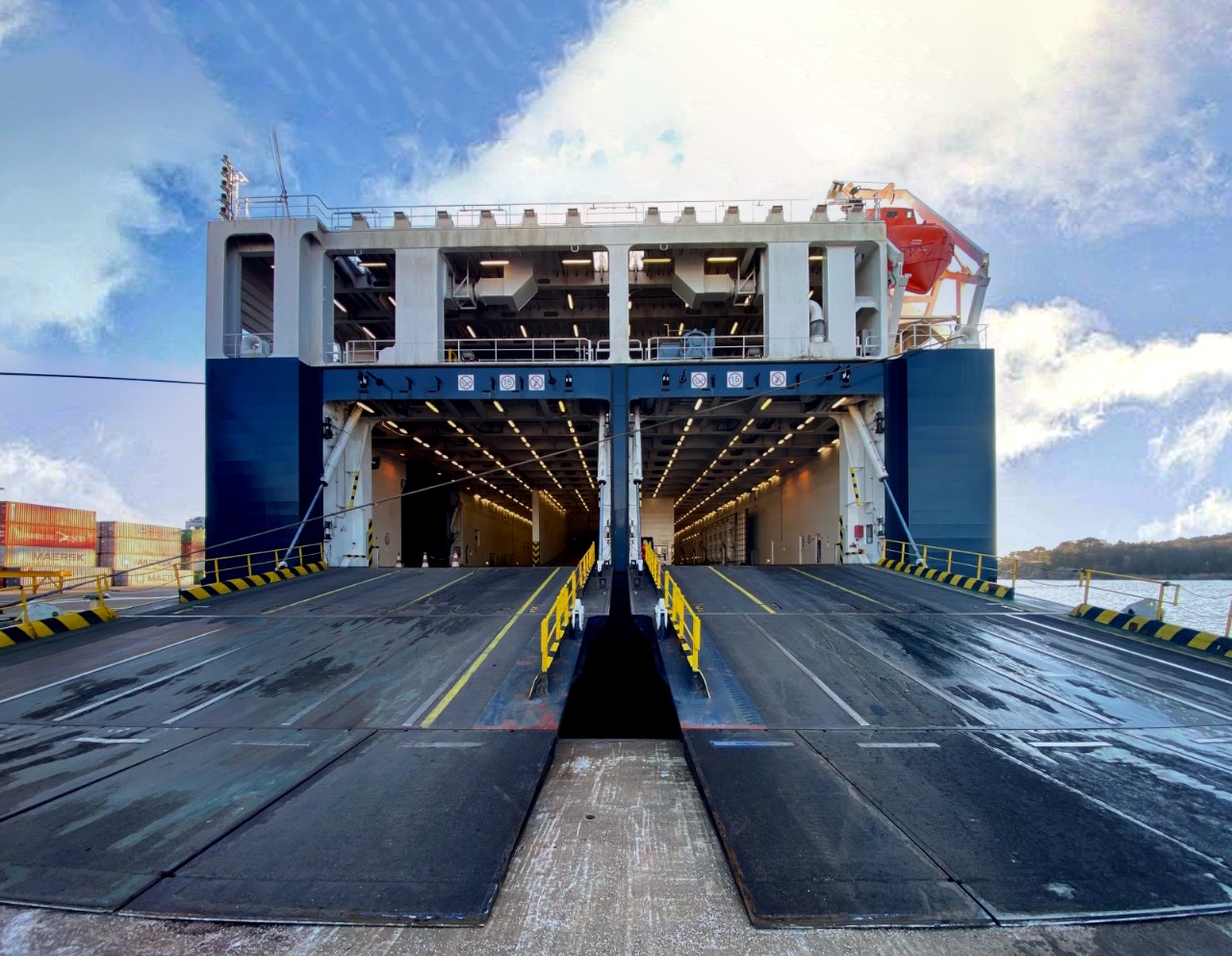 Freight and Passenger Services (RoRo / RoPax)